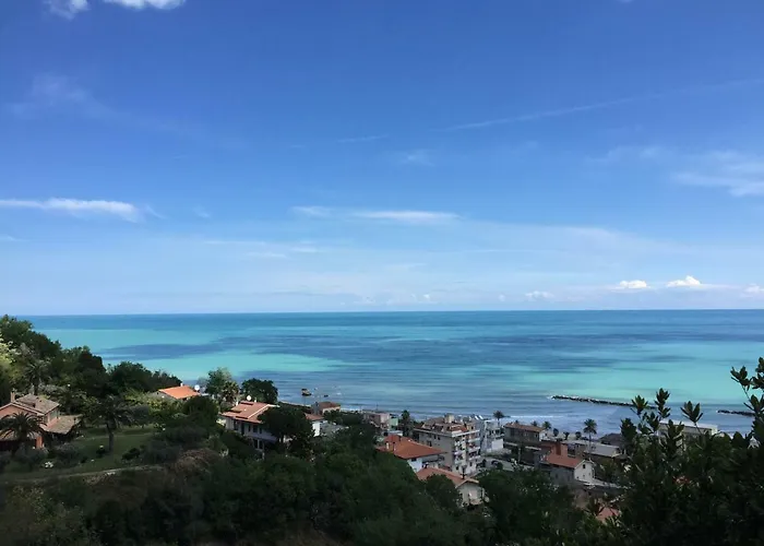 فندق مبيت وإفطار Tre Finestre Sul Mare غْروتّامّاري