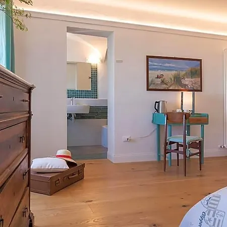 Alojamento de Acomodação e Pequeno-almoço Tre Finestre Sul Mare 3*